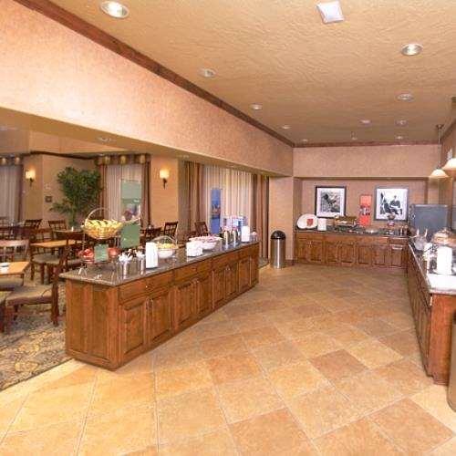Hampton Inn & Suites Farmington Restoran fotoğraf